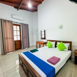 Hotel Grand Resto, viešbutis mieste Katugastota