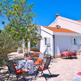 Charming holiday home Little House