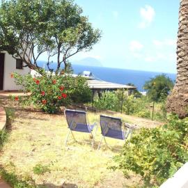 Casa Bouganville, hotel a Pollara