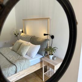 Elena’s apartments, Hotel in Perivolion