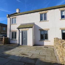 No 8 Cairn Cottage
