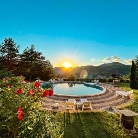 Хотел Кючуковата Къща, hotell sihtkohas Banite