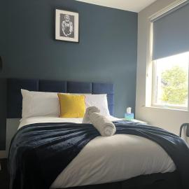 Sheffield Spacious 4 Bedroom House-all en-suites