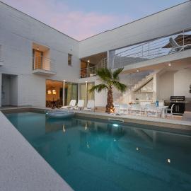Villa Dante ZadarVillas, Hotel in Debeljak