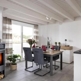 Haus Norwald - tolles Ferienhaus direkt am See für bis zu 4 Personen mit Sauna und Kaminofen - Haustiere herzlich willkommen
