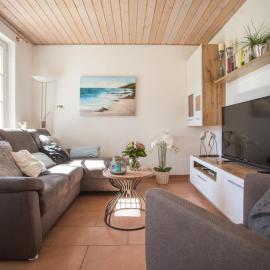 Seemannsgarn Greetsiel - tolle Erdgeschosswohnung mit Kaminofen für bis zu 4 Personen - Haustiere herzlich willkommen, hotel in Greetsiel