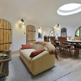 Gîte Insolite Troglogîte - Pour 5 en pleine nature, hotel u gradu La Haie-Traversaine