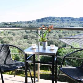 Green View Apartments, hotel a Kouspádes