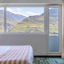 Nonanteneuf appart hōtel Sierre - contactless check-in, hotel em Sierre