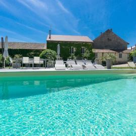 Gite de charme Le Clos Michel 14 personnes piscine, hotel u gradu Briord