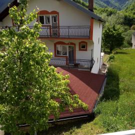 Apartment with two bedrooms, hotel in Glogošnica