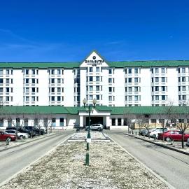 Divya Sutra Plaza and Conference Centre Calgary Airport, hotel em Calgary