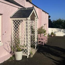 The Pink Cottage upstairs suite & Garden Summer Room