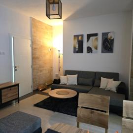 Riverstone Retreat
