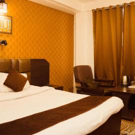 Hotel Siddhi Vinayak Regency, Mg Marg
