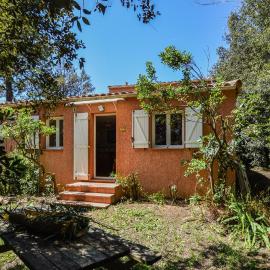 2 Bedroom Awesome Home In Afa, hotelli kohteessa 