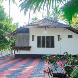 Sanctuary View Homestay Thattekad, hotel en Kochi