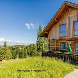 Chalet in Kärnten mit Sauna nahe Skipisten، فندق في Weinebene