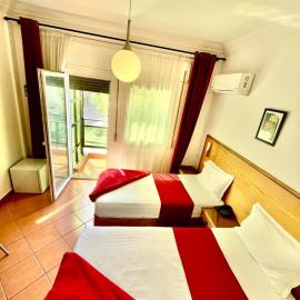 Sary's Hotel, viešbutis mieste Mdikas
