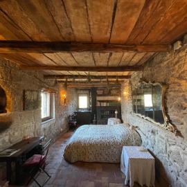 officina alchemica, hotel di Calcata