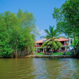 Lagoon Bentota Resort: Bentota şehrinde bir otel