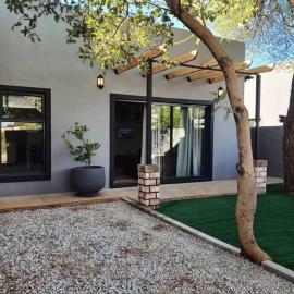 Amara Cottage: Otjiwarongo şehrinde bir otel