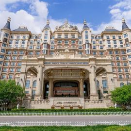 Howard Johnson Junhe Hot Springs Resort Beijing北京君和豪生酒店, hotel i Beijing
