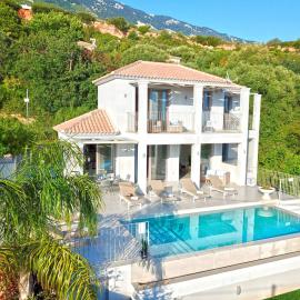 Villa Effi Lourdata, hotel in Lourdata