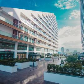 2 Bedroom Luxury Apartment @ The Signature Apartments, hotel u gradu Akra