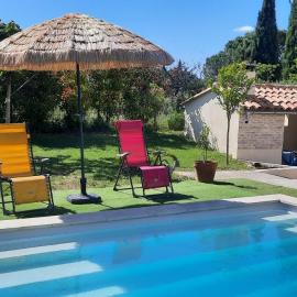 MyLuberon-Appartement au pied du Luberon, hotel a Lauris