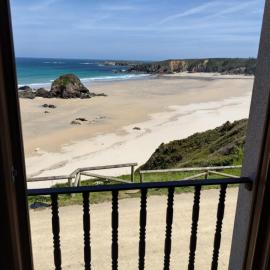 Hostal Restaurante Parajes, ξενοδοχείο σε Castropol