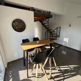 Studio Apartmani Sladakovic, hótel í Kistanje