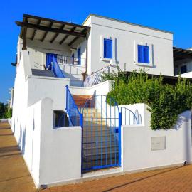 Villino Brezza di Mare Vacation Home, hotel u gradu Tore Lapilo