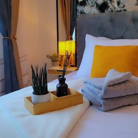 Noor Lux Apartments, hotel Bad Hallban