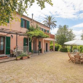 Villa Quintavalle, hotel i Casa Marchetti