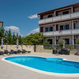 Apartments with swimming pool Lopar, Rab - 22978
