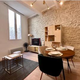 Appartement à deux pas des arènes de Nîmes
