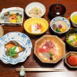 Kappo Ryokan Uoichi, hotel en Shimada