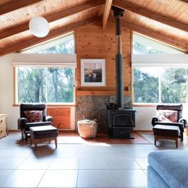 The Blue Bush Shack in Binalong Bay, hotel in Binalong Bay