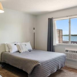 Fife Lake Lodge 2BR Loft with Kitchen & Lake Views