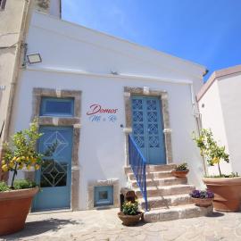 B&B Domos Mi & Ro, hótel í Castelsardo