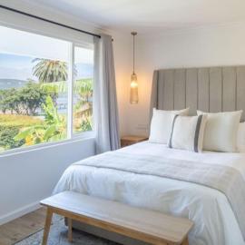 Romantic Villa2 Getaway - beautiful views, kolkol, wifi and back up SOLAR, hotelli kohteessa Knysna