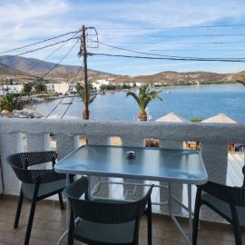 Eleios Hotel Serifos, хотел в Ливадион