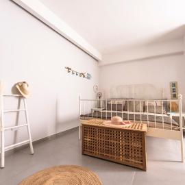 Fresh renovated maisonette close to the beach