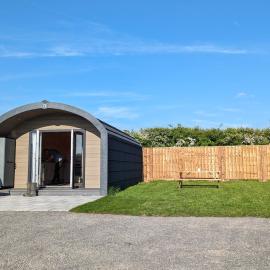 My Happy Hounds Glamping, Hotel in Northallerton