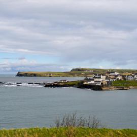 Shoreline Portballintrae North Coast Views Near Giants Causeway & Royal Portrush, hotel in Portballintrae