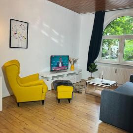 Casa Luna 6 min Hbf , Erdgeschosswohnung ,Altbau, hotel din Duisburg
