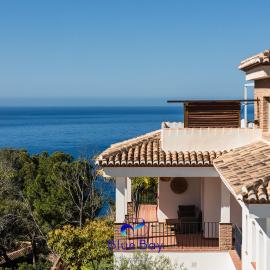 Atmosphere Luxury Detached House with Private Pool, hotel a La Herradura