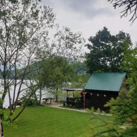 Jajce lake cottage-Plivsko jezero, hotel in Jajce