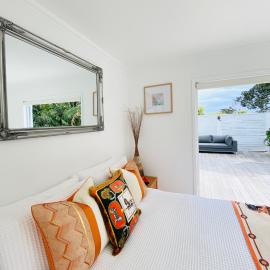 Surfdale Serenity - Bed & Breakfast, hotel in Oneroa